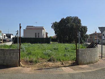 Terreny residencial en venda a Calle Valle de Carbajal