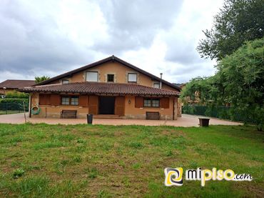 Chalet en venta en Bárcena de Cicero