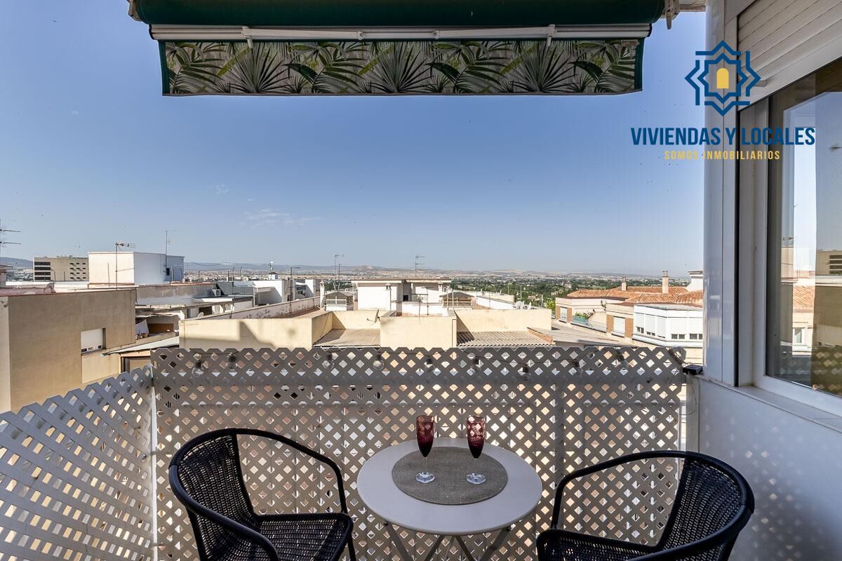 Exterior view of Flat for sale in  Granada Capital  with Heating and Terrace