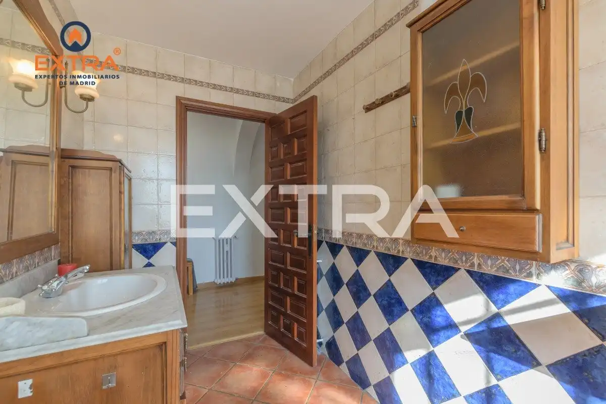 Attic for sale in Avenida Ciudad de Barcelona, Adelfas
