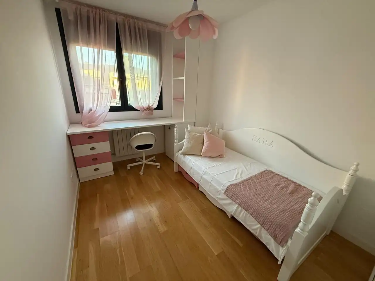 Schlafzimmer von Wohnung zur Miete in Majadahonda mit Klimaanlage, Heizung und Terrasse