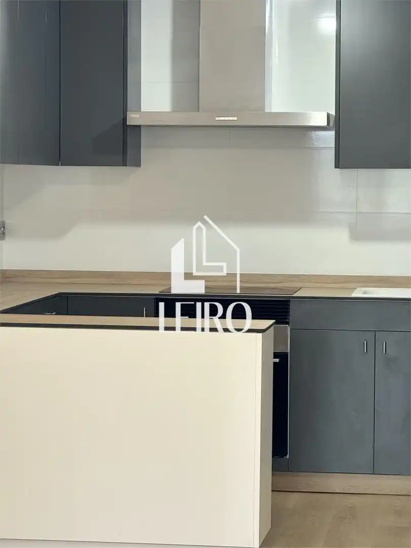 Cocina de Apartamento en venta en Vilagarcía de Arousa con Calefacción, Terraza y Trastero