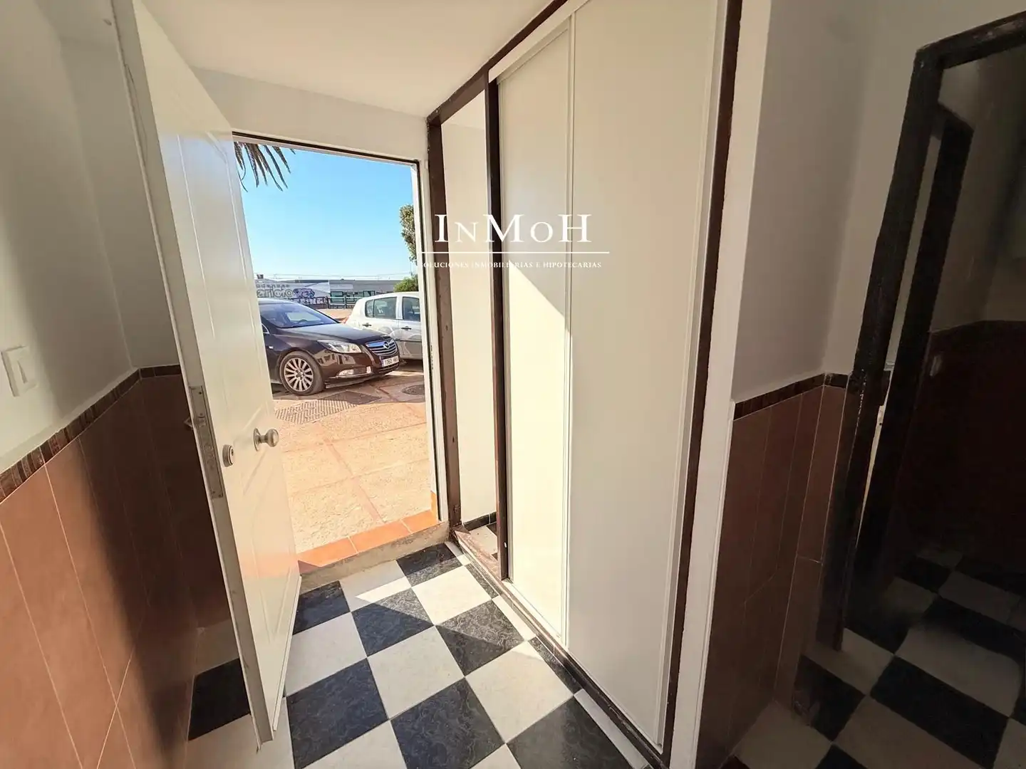 Casa adosada en venta en San Fernando con Balcón y Alarma