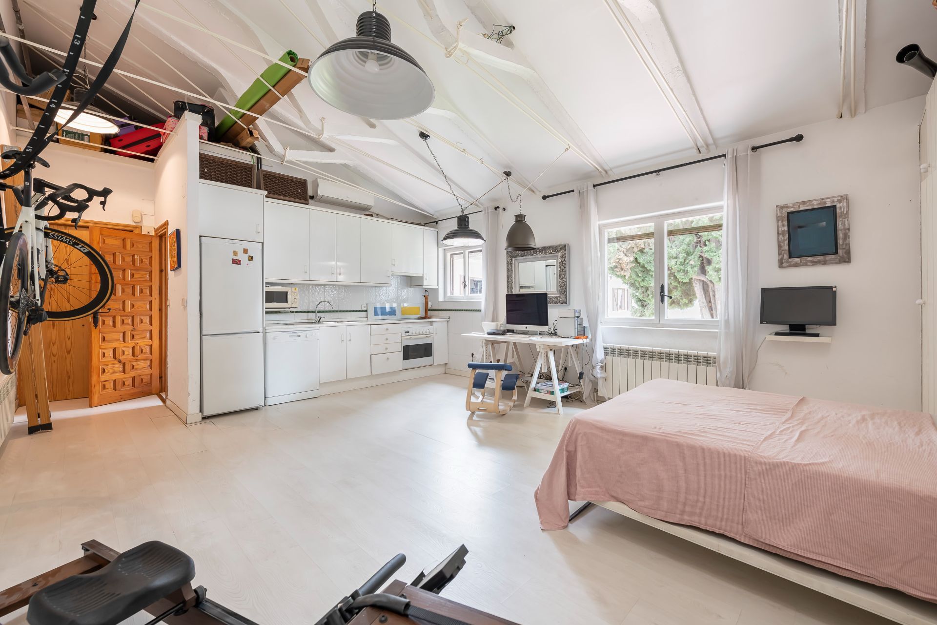 Habitación de Estudio en venta en  Madrid Capital con Aire acondicionado, Calefacción y Piscina comunitaria