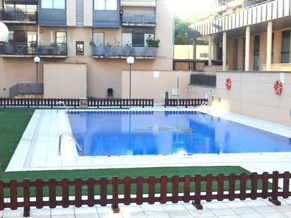 Swimming pool of Flat for sale in Badalona  with Air Conditioner, Terrace and Balcony