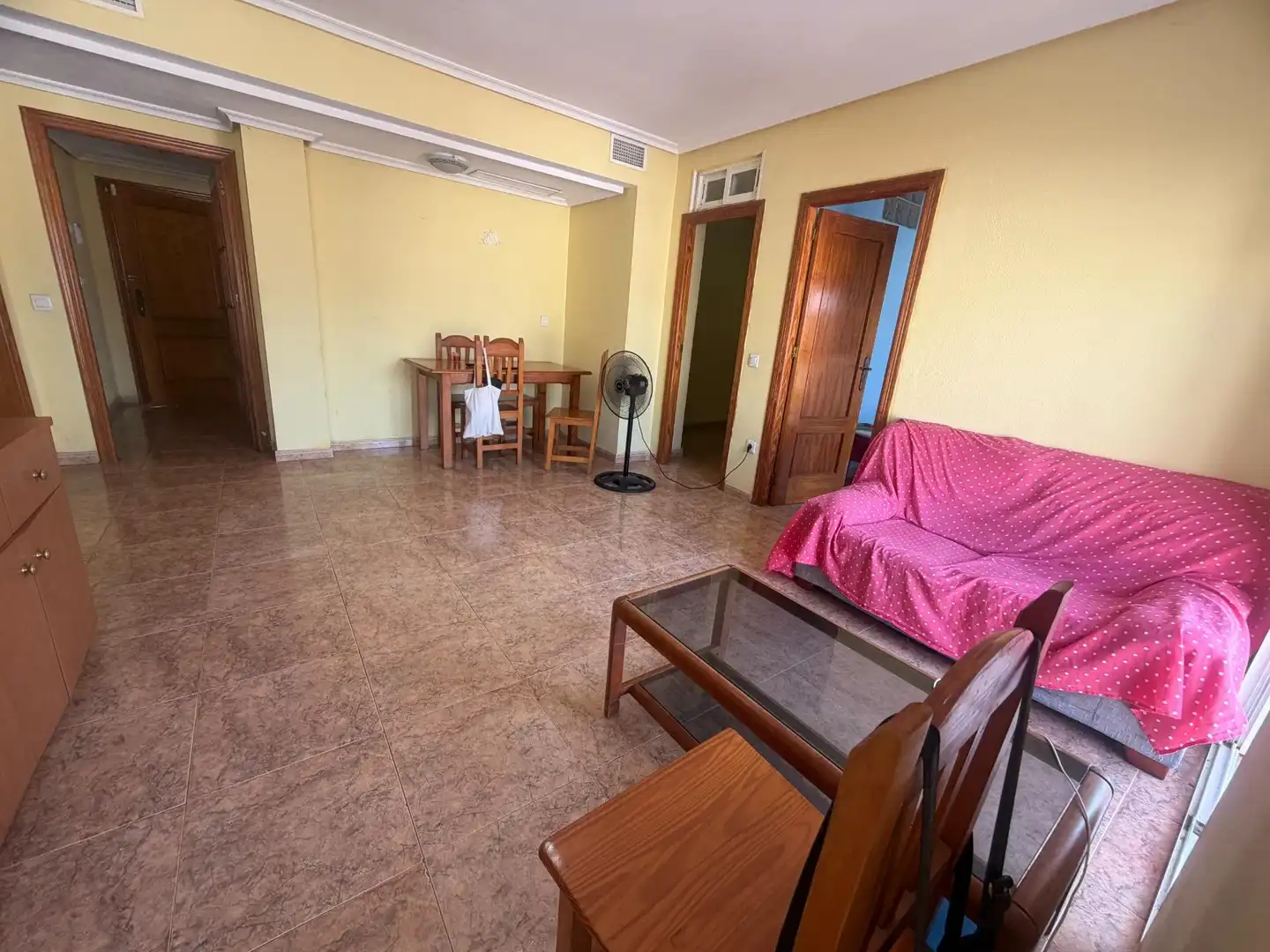 Sala d'estar de Apartament en venda en Águilas amb Aire condicionat, Terrassa i Moblat
