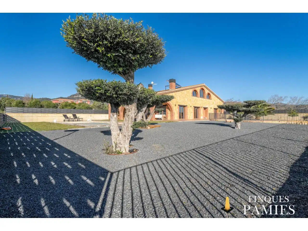 Vista exterior de Casa o xalet en venda en Vilanova d'Escornalbou amb Aire condicionat, Calefacció i Jardí privat