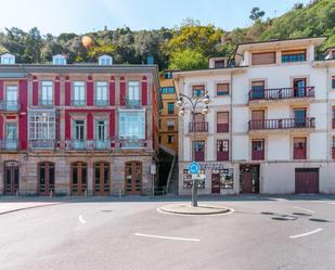 Vista exterior de Edifici en venda en Valdés - Luarca
