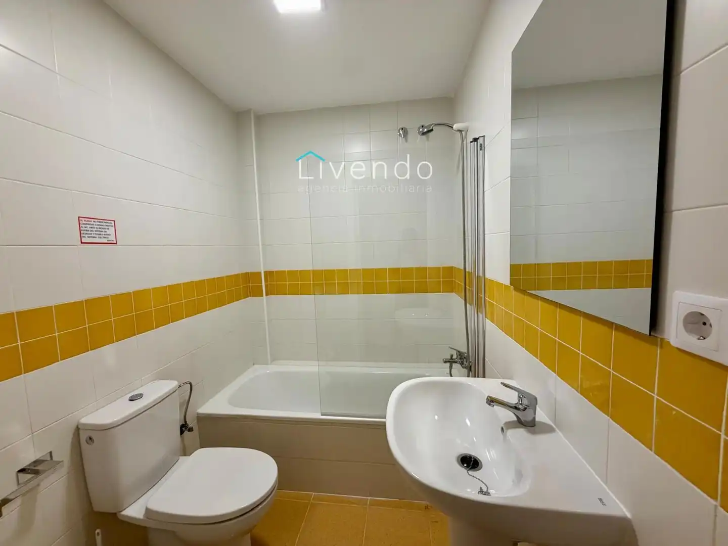 Bany de Casa o xalet en venda en Barbate amb Terrassa, Piscina i Moblat