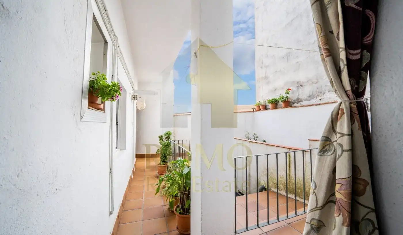 Vista exterior de Edificio en venta en Santa Perpètua de Mogoda