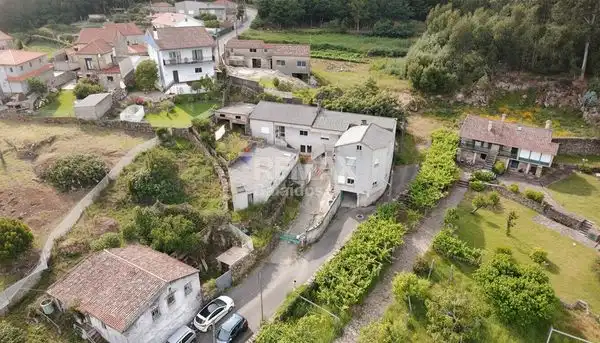 House with garden for sale in A Guarda