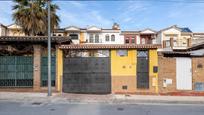 Vista exterior de Casa adosada en venda en Albolote amb Jardí privat, Terrassa i Traster