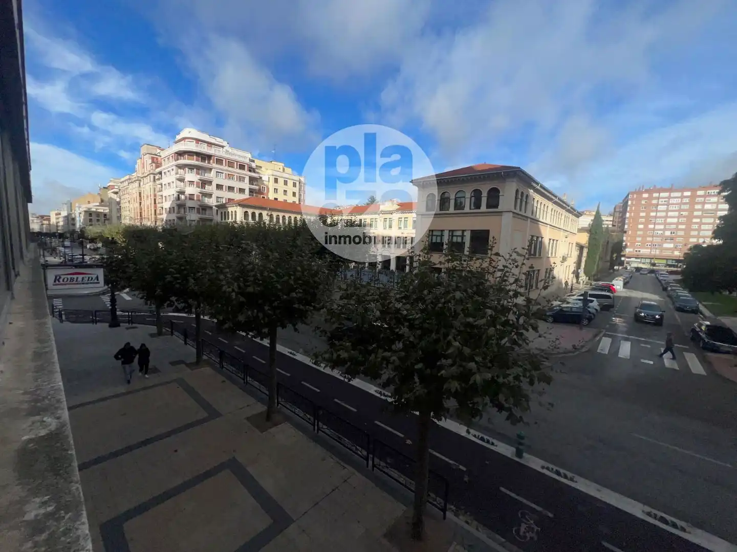 Vista exterior de Oficina en venda en Burgos