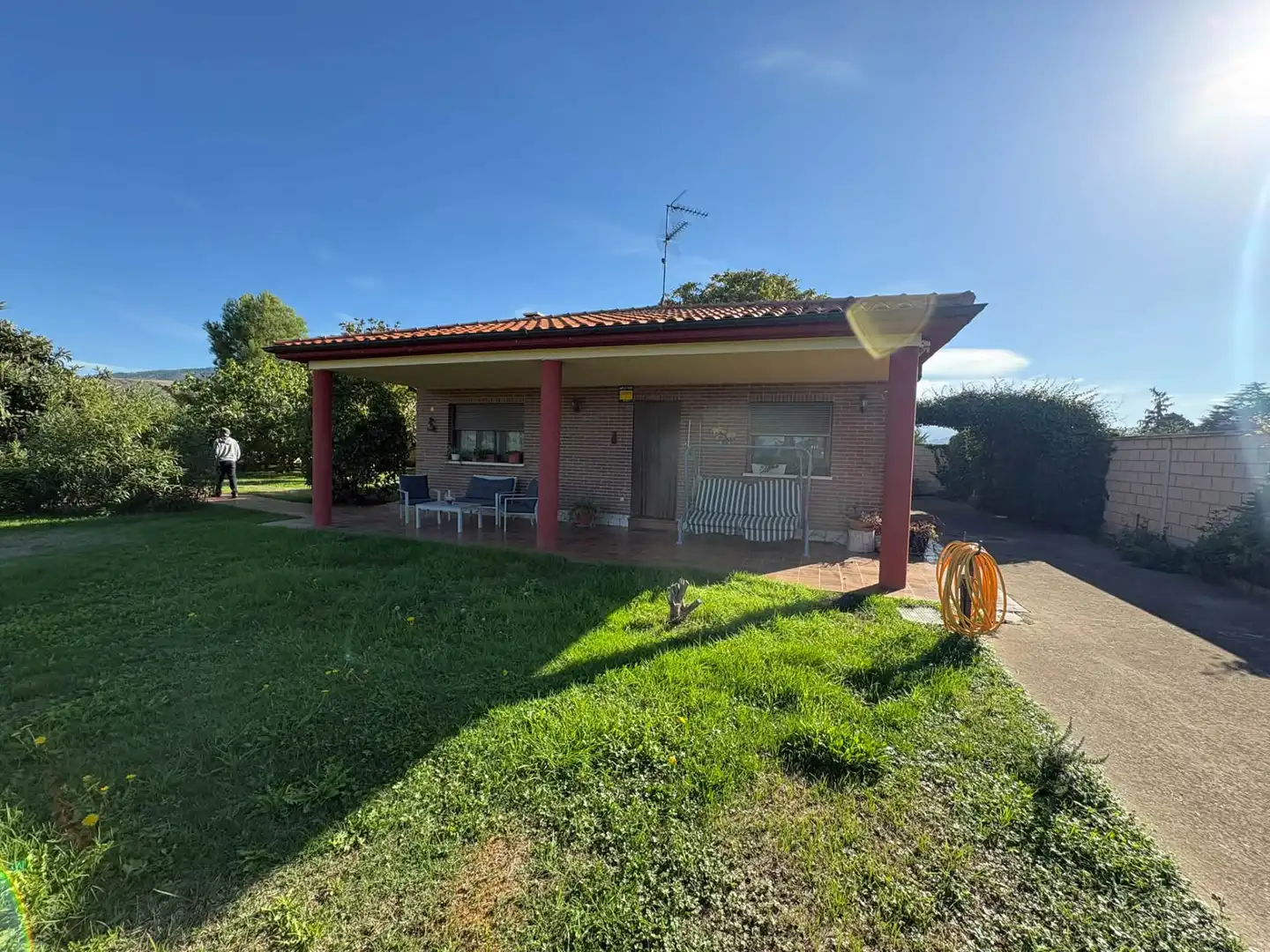 Vista exterior de Terreno en venta en Albelda de Iregua