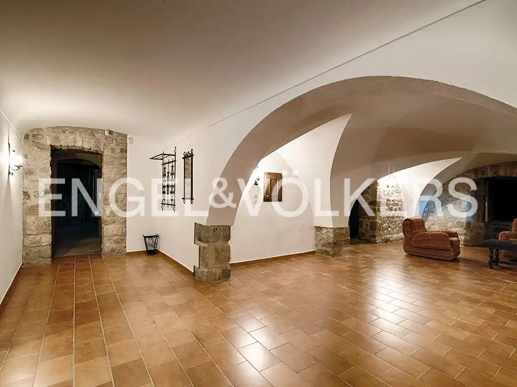 Casa rústica amb terrassa en venda a Cabanelles, imagen 29