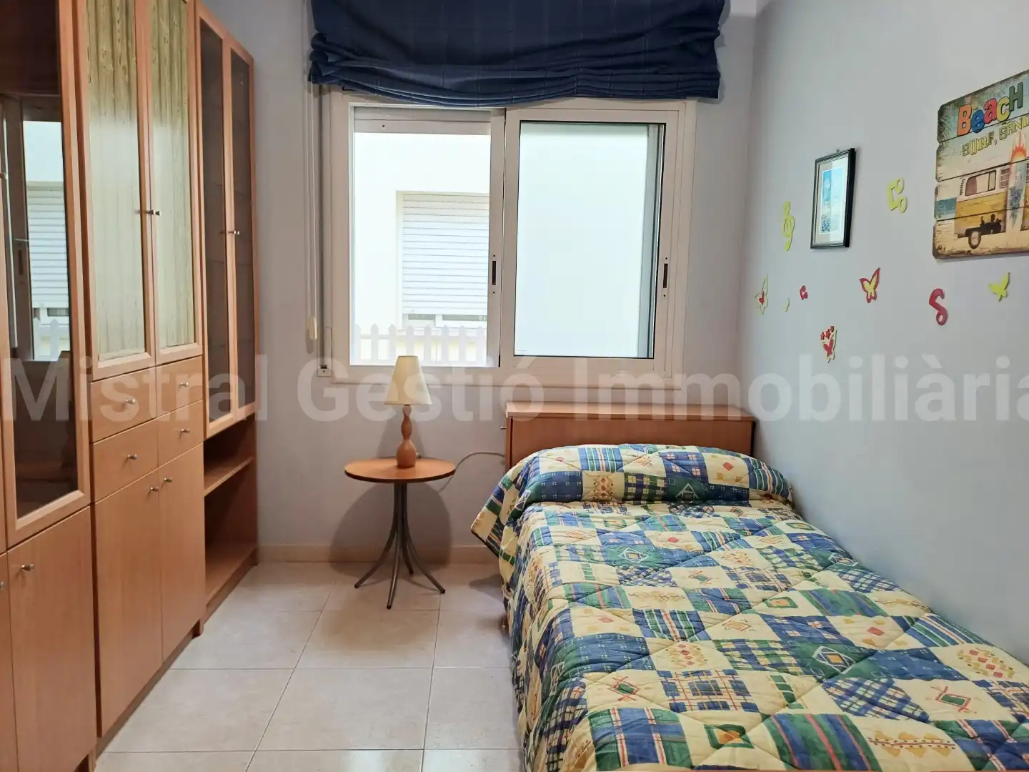 Schlafzimmer von Dachboden zum Verkauf in Calafell mit Klimaanlage, Terrasse und Abstellraum
