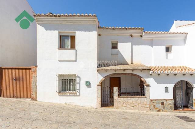 Casa adosada en Venta en Macharaviaya