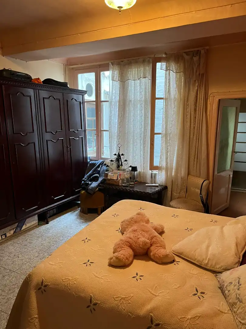 Dormitori de Casa adosada en venda en Calanda amb Calefacció, Terrassa i Moblat
