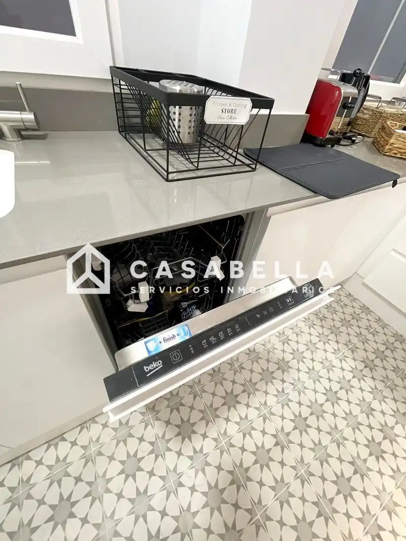 Kitchen of Flat for share in Valencia  with Air Conditioner, Heating and Furnished