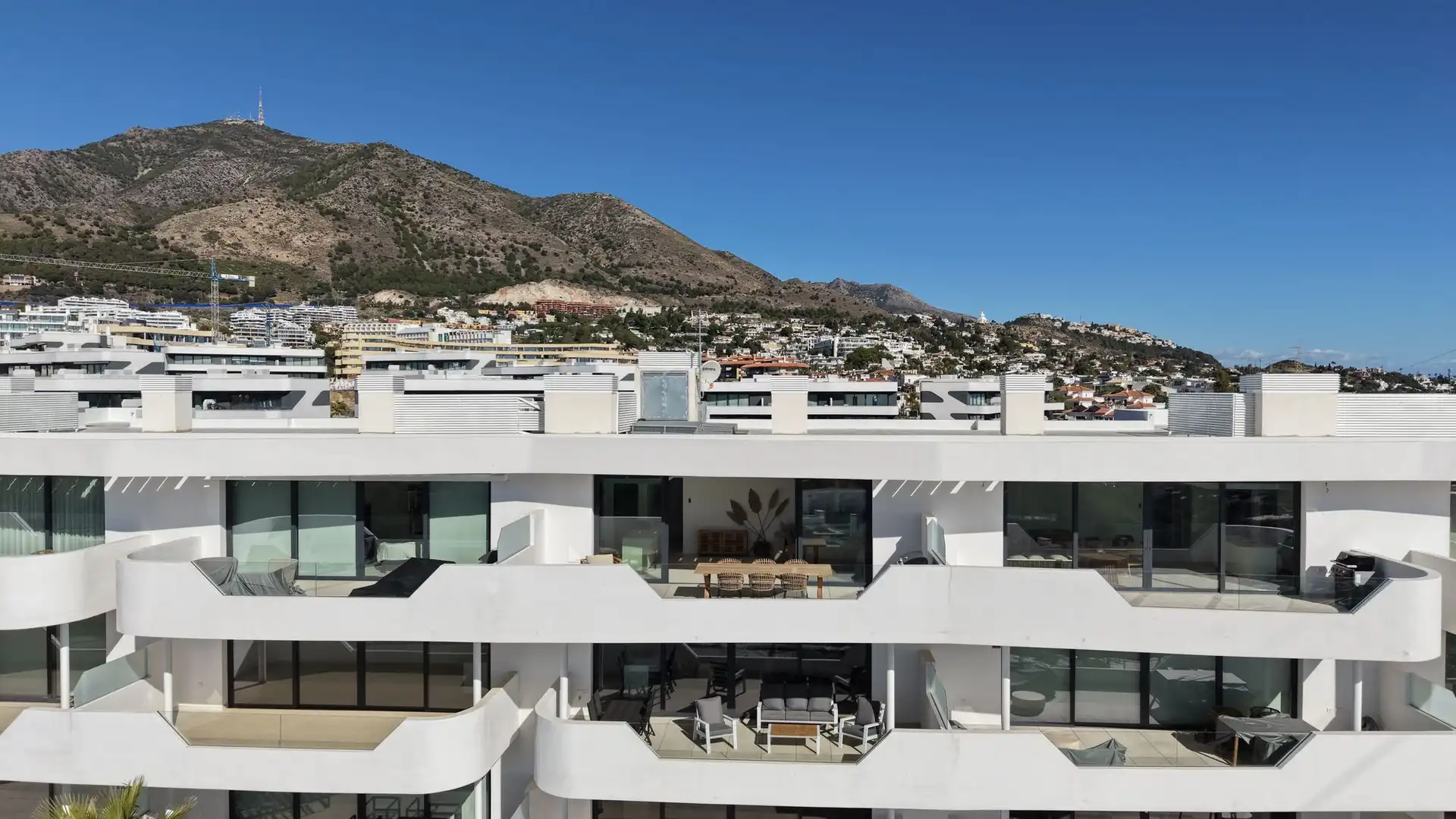 Außenansicht von Dachboden zum Verkauf in Fuengirola mit Terrasse