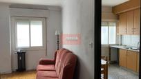 Sala d'estar de Pis en venda en Ourense Capital  amb Calefacció, Parquet i Balcó