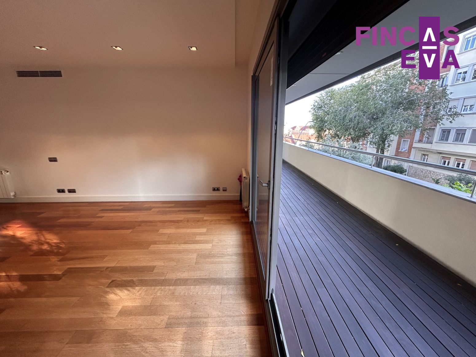 Balcony of Flat for sale in  Barcelona Capital  with Air Conditioner, Heating and Parquet flooring