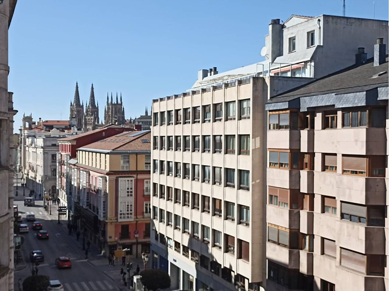Vista exterior de Pis en venda en Burgos Capital amb Calefacció i Terrassa
