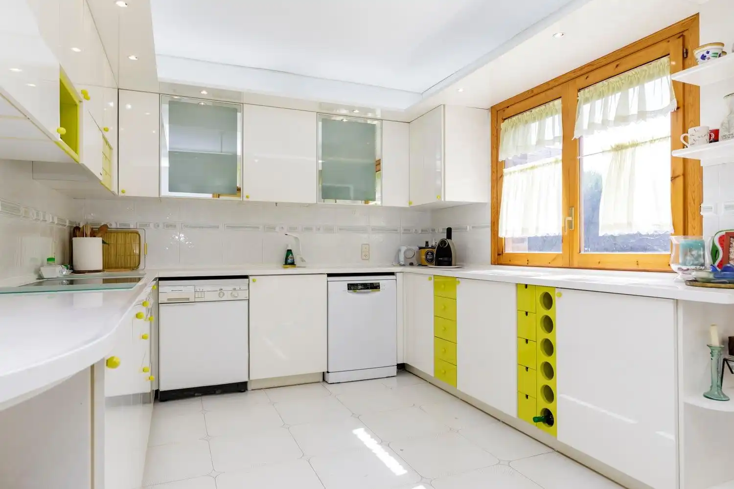 Kitchen of Houses for sale in Zaragoza  with Air Conditioner, Heating and Private garden