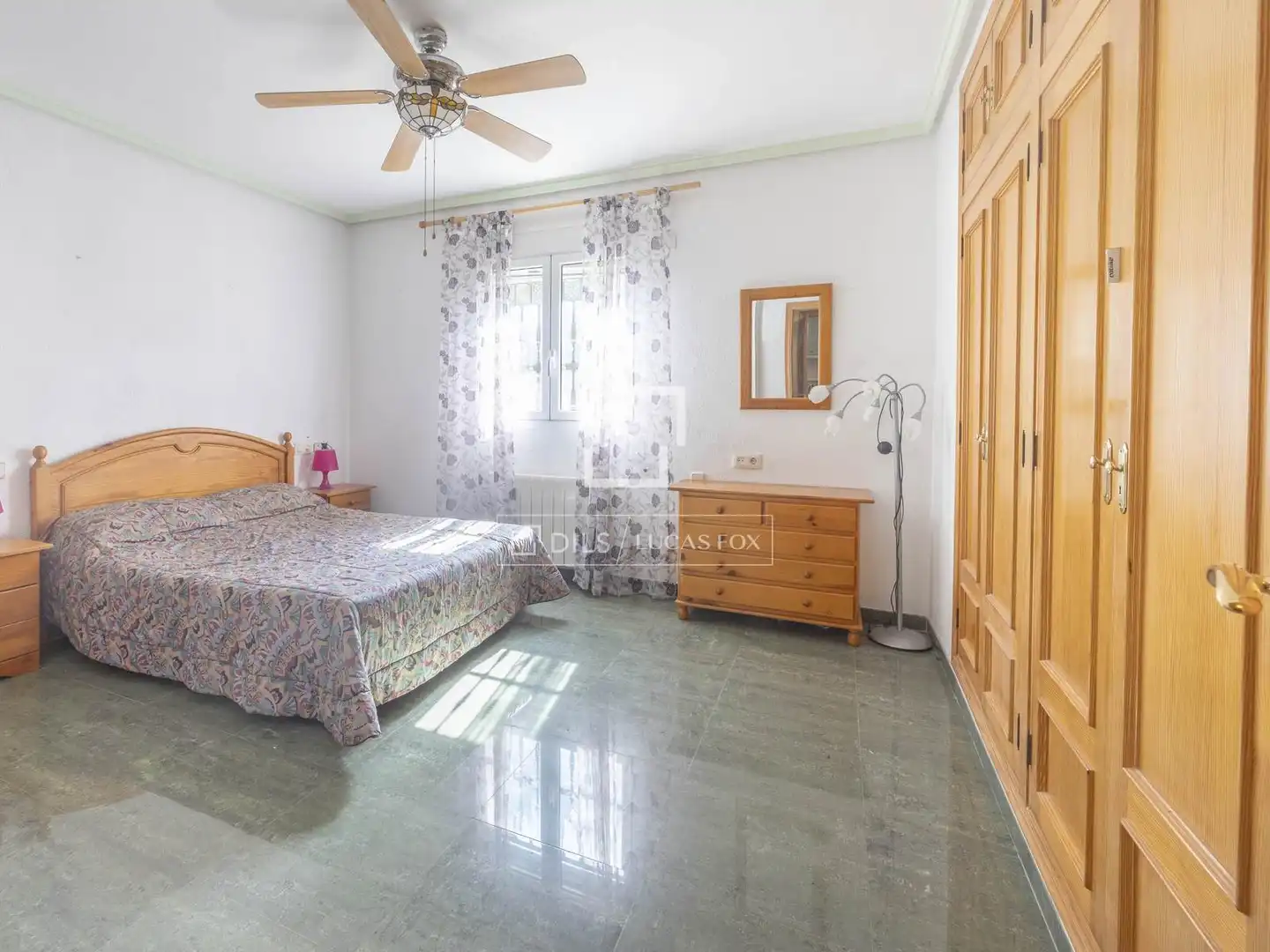 Bedroom of Houses for sale in La Pobla de Vallbona  with Air Conditioner, Heating and Private garden