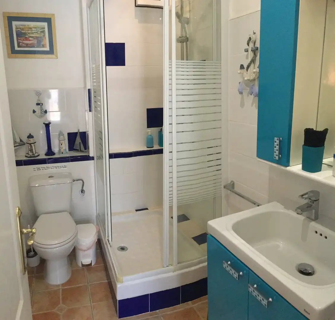 Baño de Finca rústica en venta en Vélez de Benaudalla con Aire acondicionado, Calefacción y Terraza
