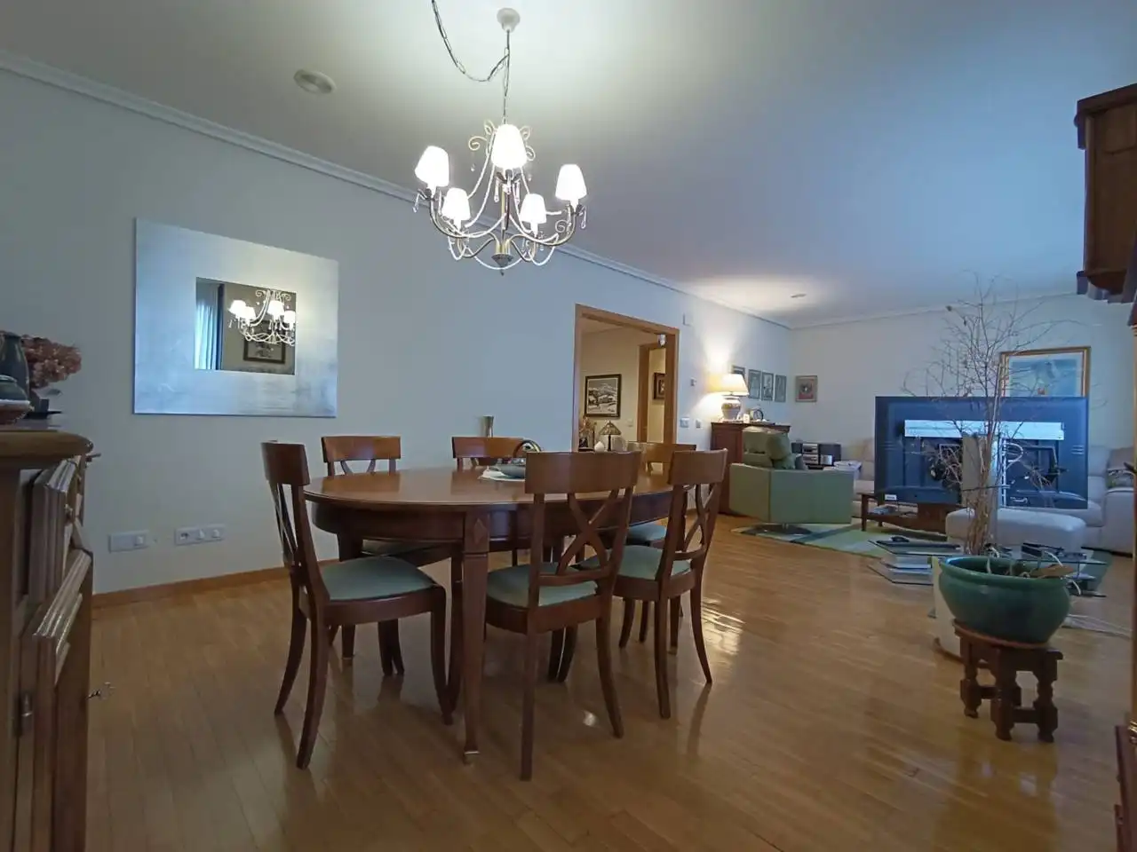 Esszimmer von Wohnung zum Verkauf in Burgos mit Heizung, Parkett und Terrasse