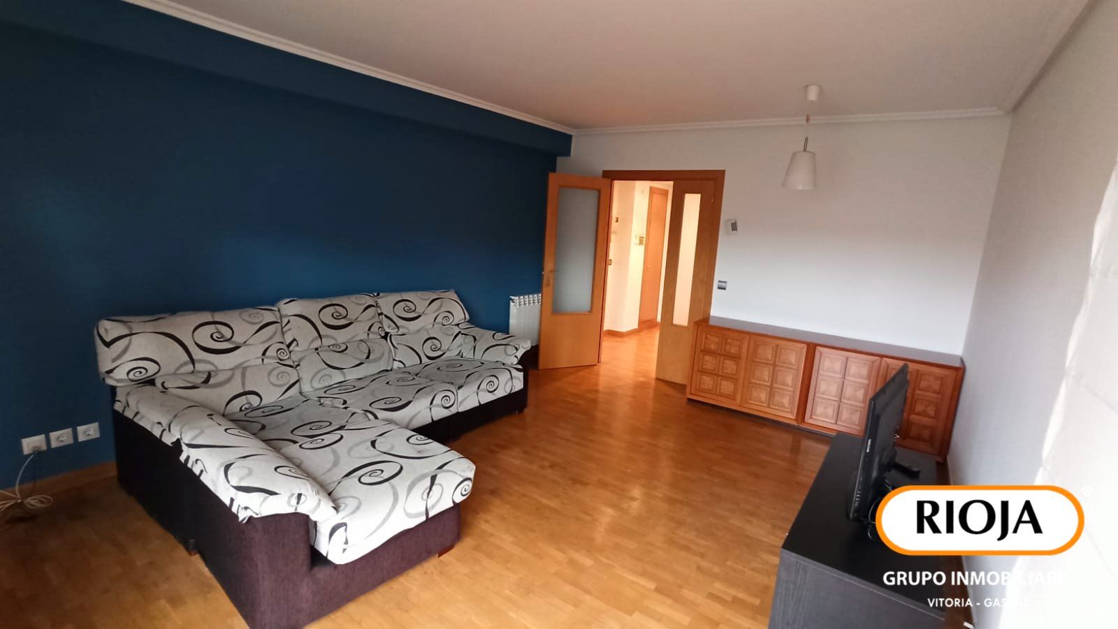 Living room of Flat for sale in Vitoria - Gasteiz  with Heating, Terrace and Storage room