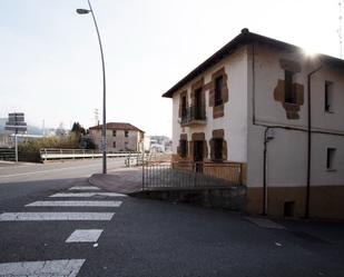 Außenansicht von Haus oder Chalet zum verkauf in Muskiz mit Abstellraum