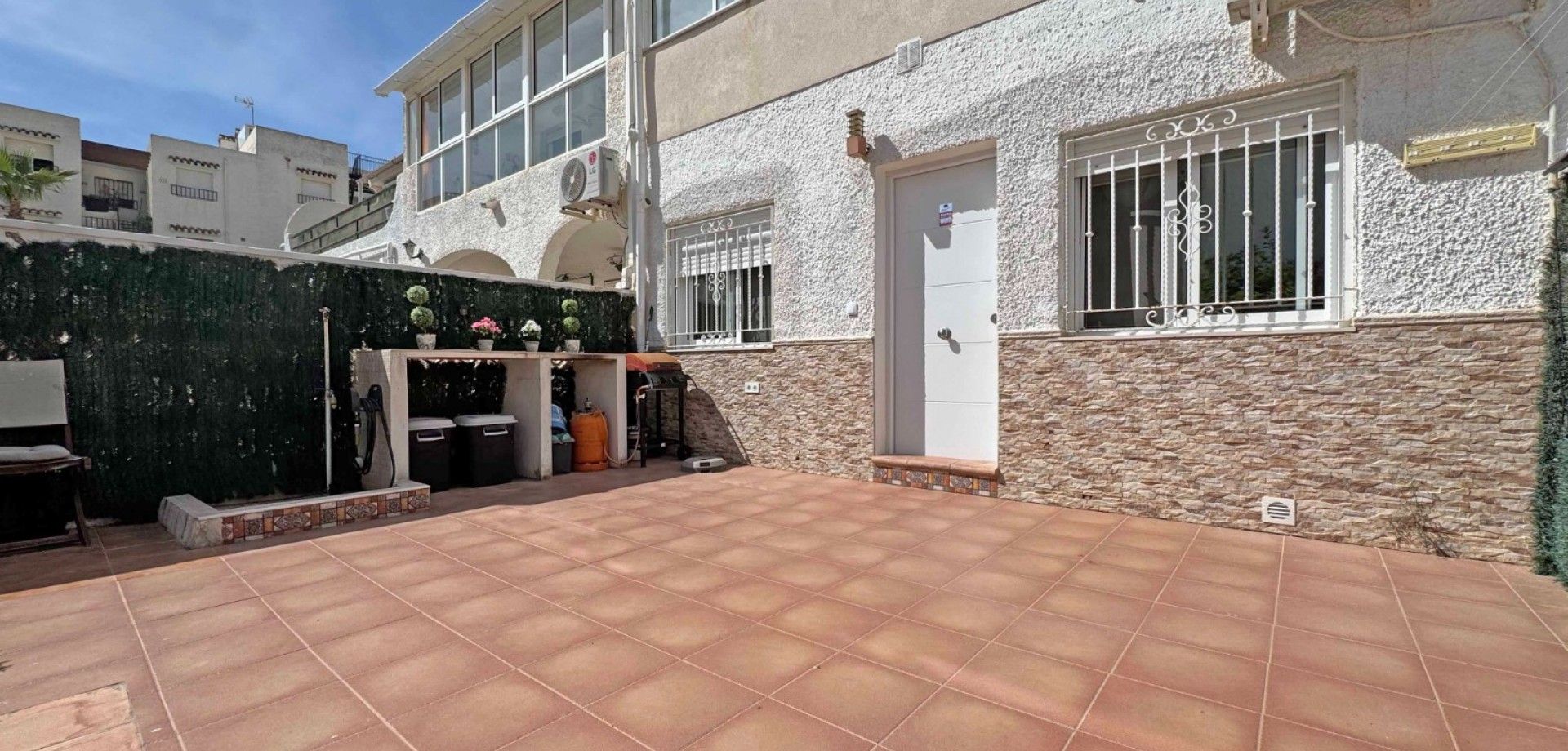 Garden of Planta baja for sale in Torrevieja