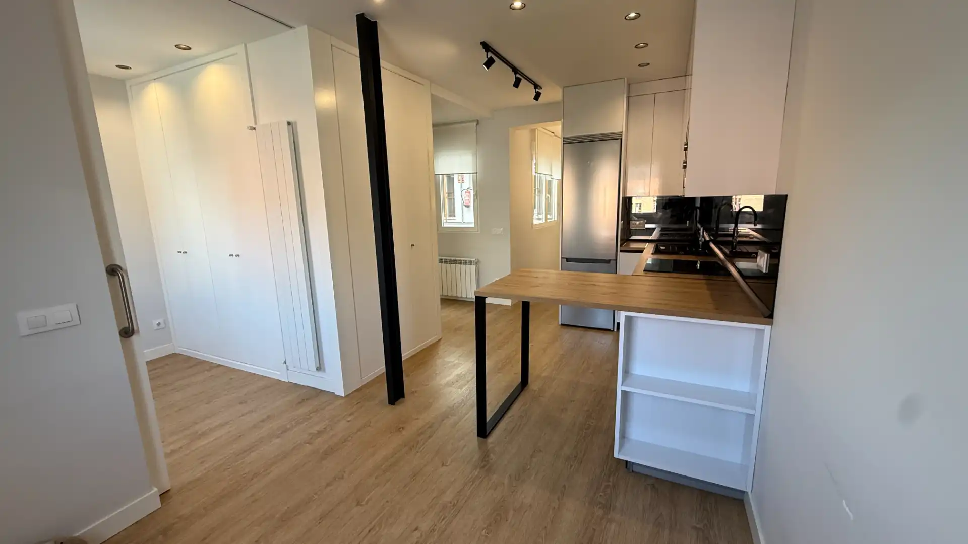 Cuina de Apartament de lloguer en Madrid amb Aire condicionat, Calefacció i Forn
