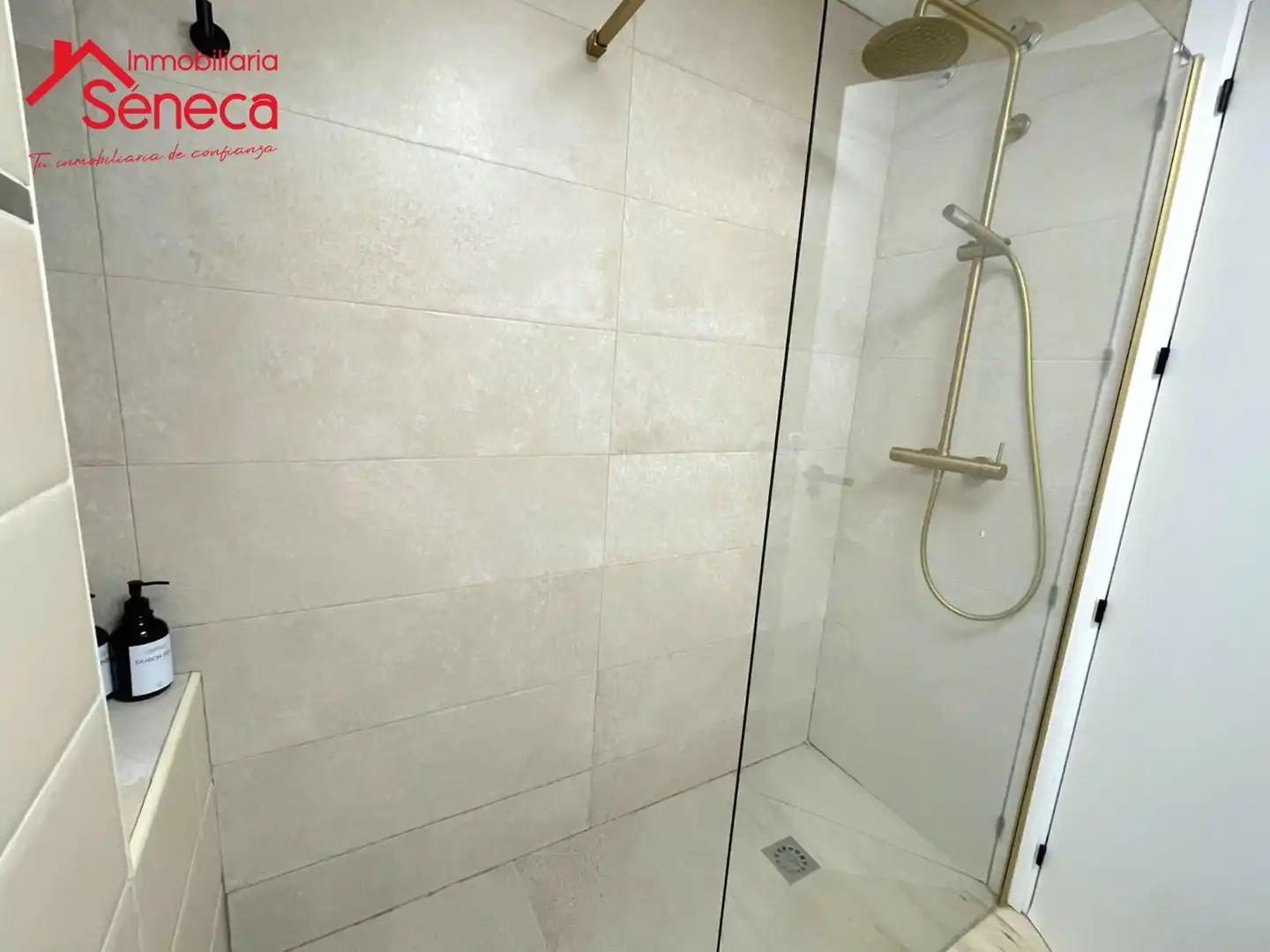Baño de Piso en venta en Córdoba con Calefacción y Amueblado