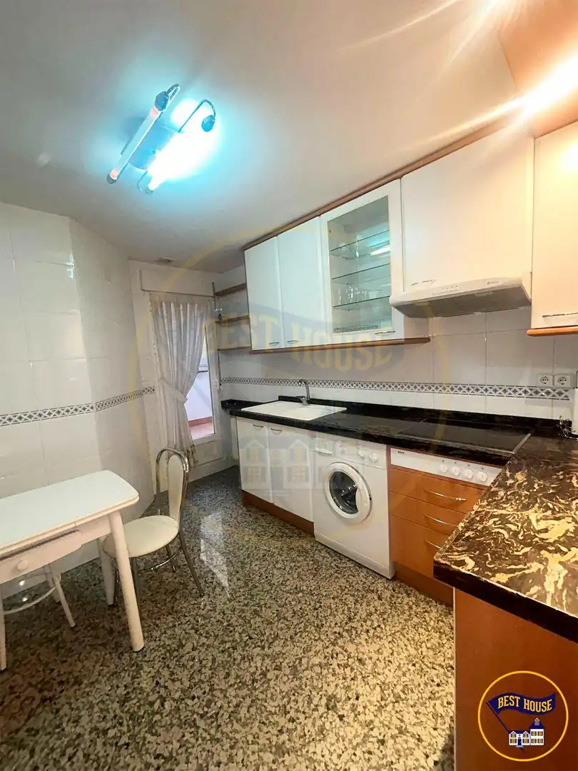 Flat for rent in Calle de Colón, Centro