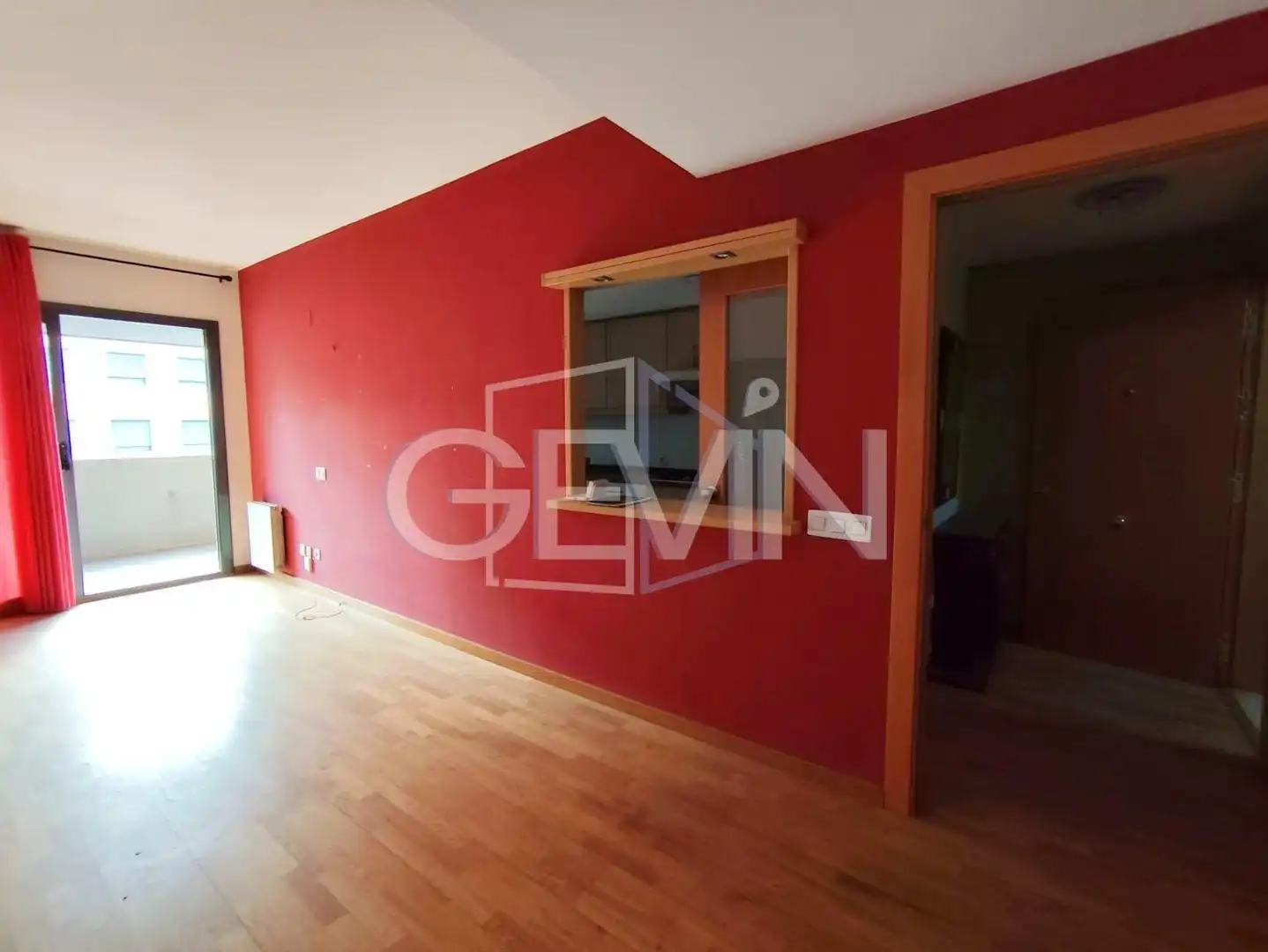 Sala de estar de Piso en venta en Santa Perpètua de Mogoda con Aire acondicionado, Calefacción y Jardín privado