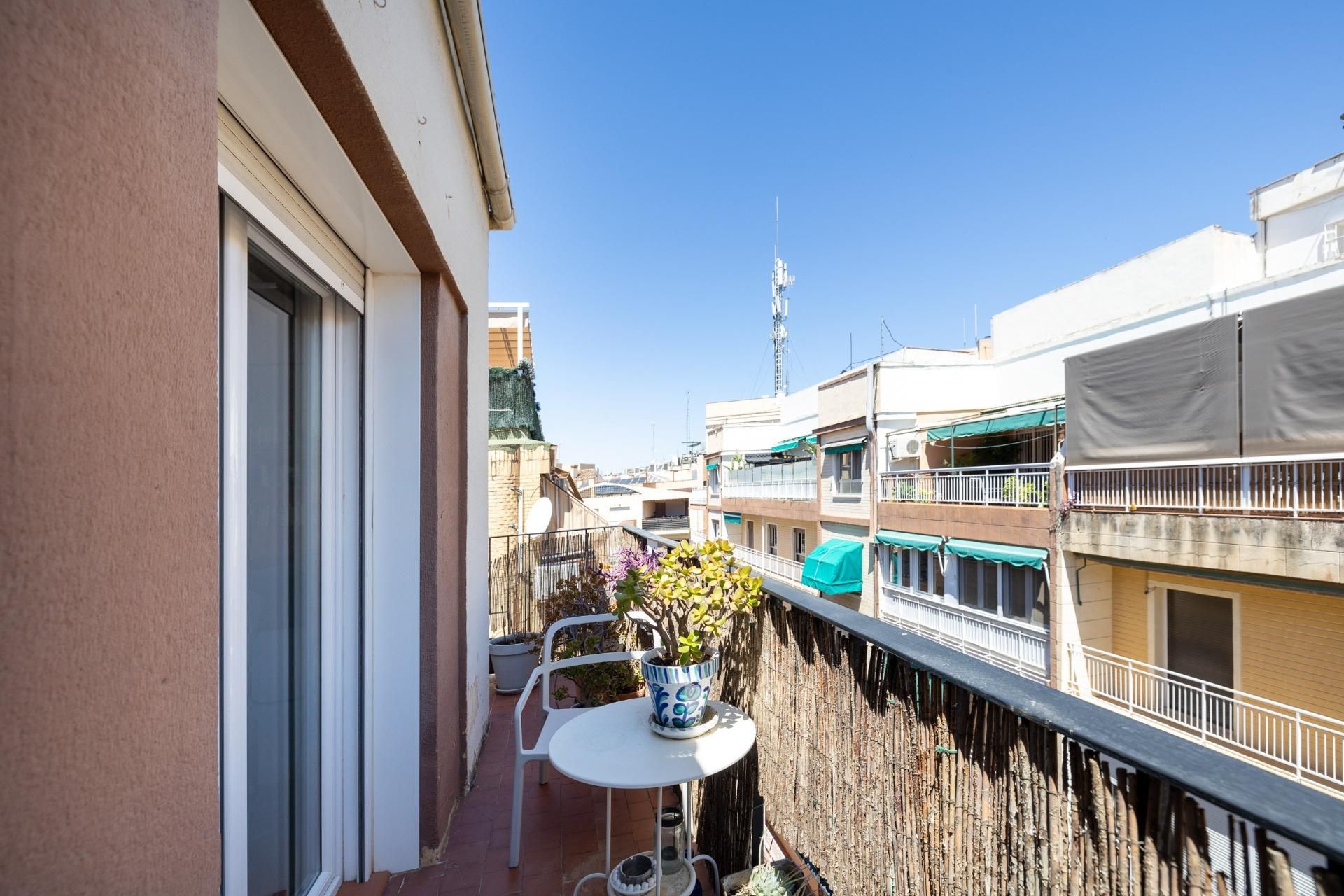 Pis en venda a  CONDE CIFUENTES, Fígares