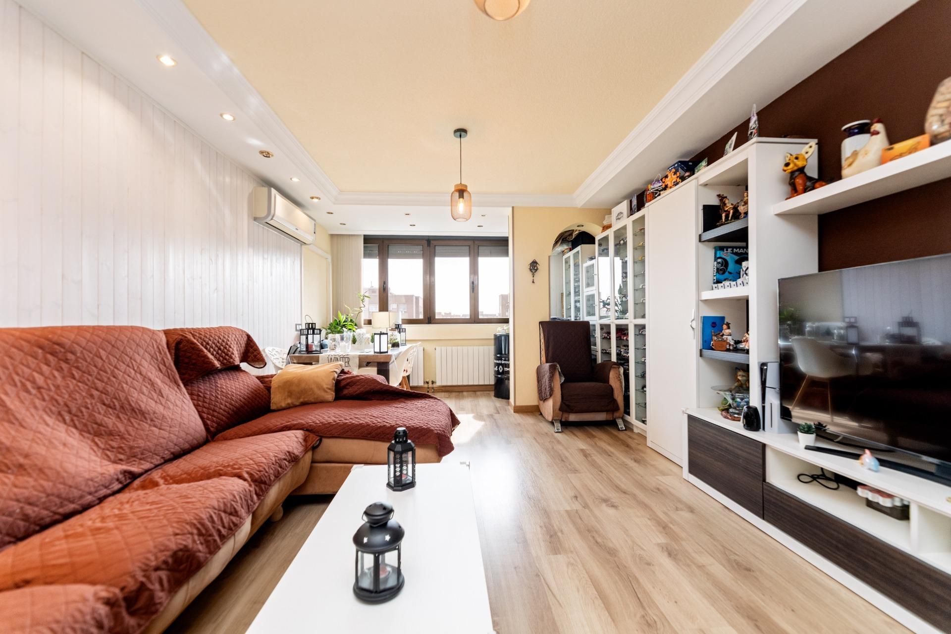 Living room of Flat for sale in Leganés  with Air Conditioner, Heating and Terrace