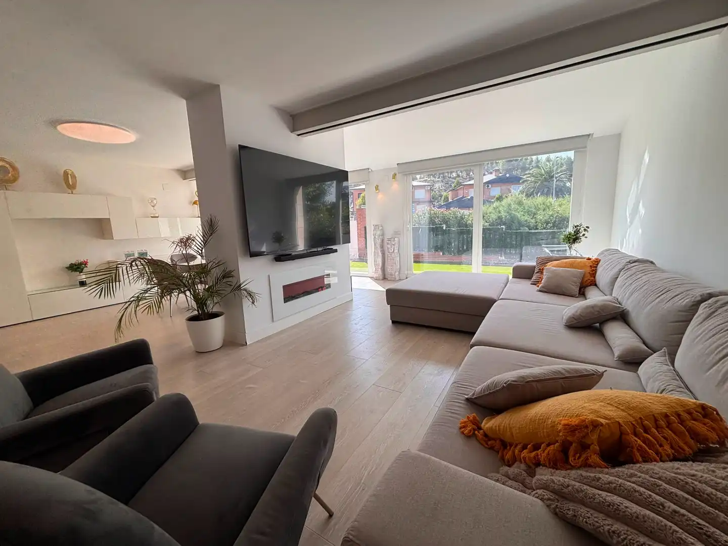 Sala de estar de Casa o chalet en venta en Rivas-Vaciamadrid con Aire acondicionado, Calefacción y Jardín privado