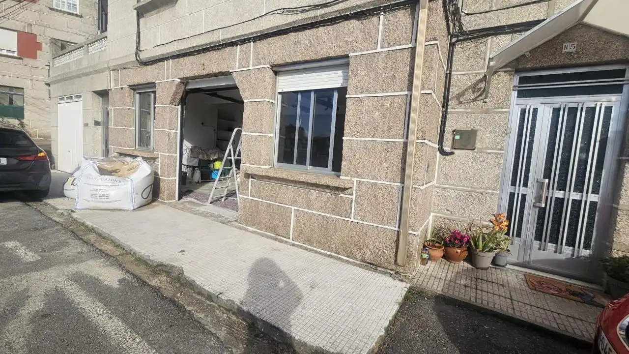 Local de alquiler en Comesaña - Matamá