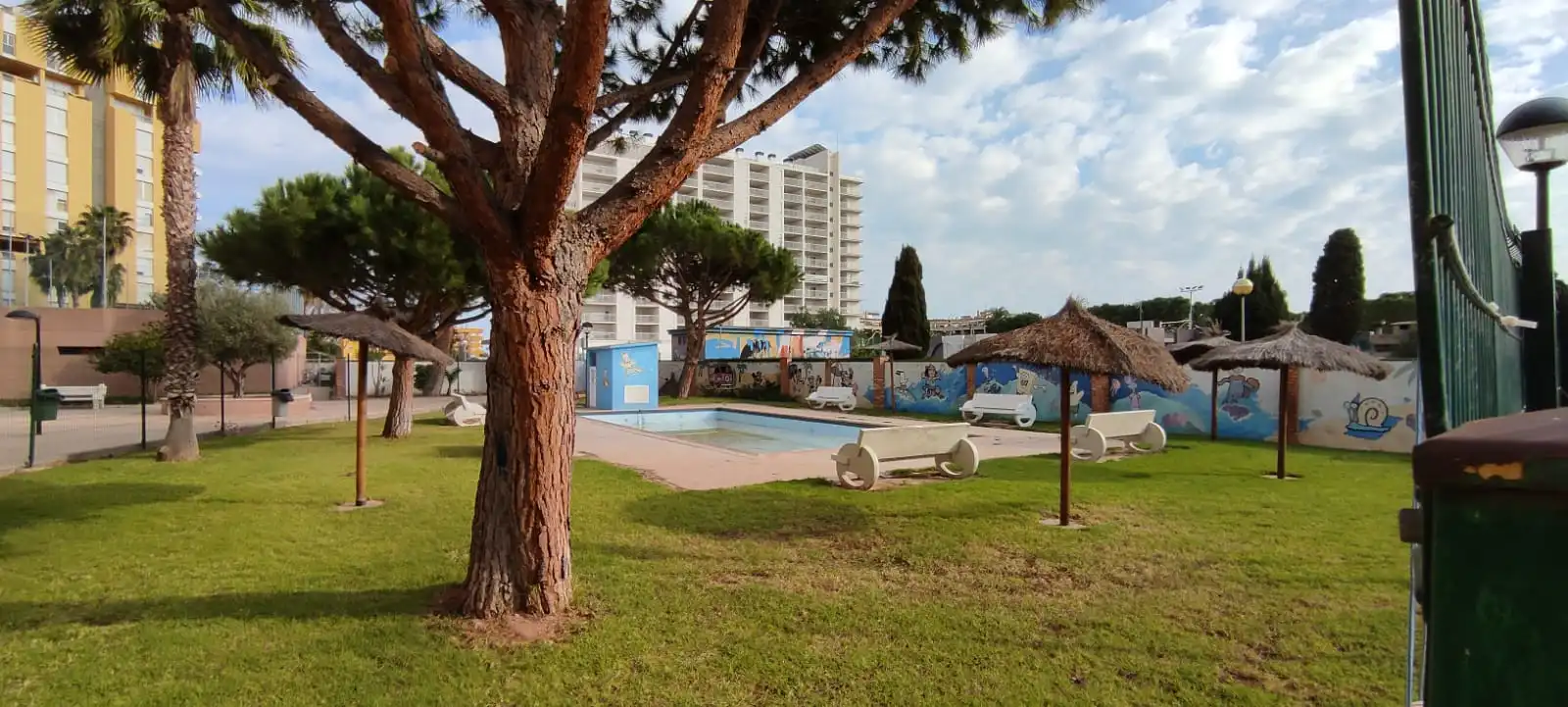 Piscina de Apartamento en venta en Canet d'En Berenguer con Terraza, Amueblado y Piscina comunitaria