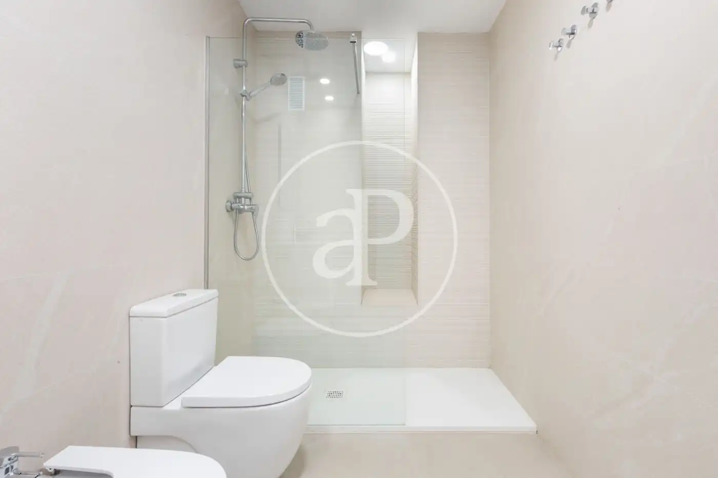 Baño de Ático en venta en Valencia con Aire acondicionado, Calefacción y Terraza