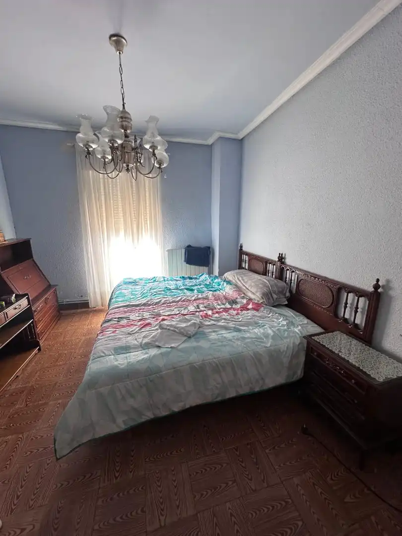 Habitación de Casa o chalet en venta en Cenicero con Calefacción, Trastero y Balcón