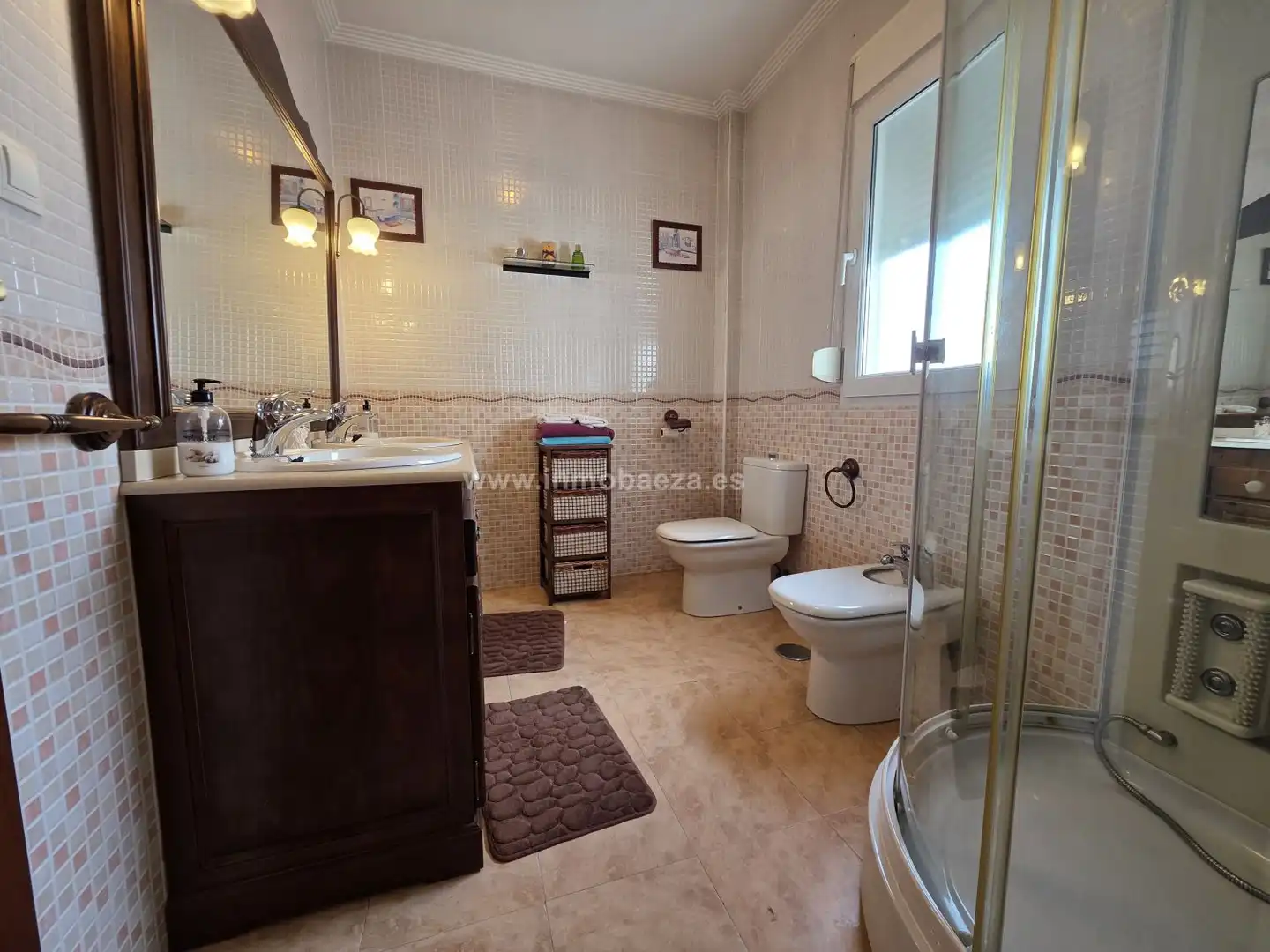 Bathroom of Houses for rent in Baeza, Jaén