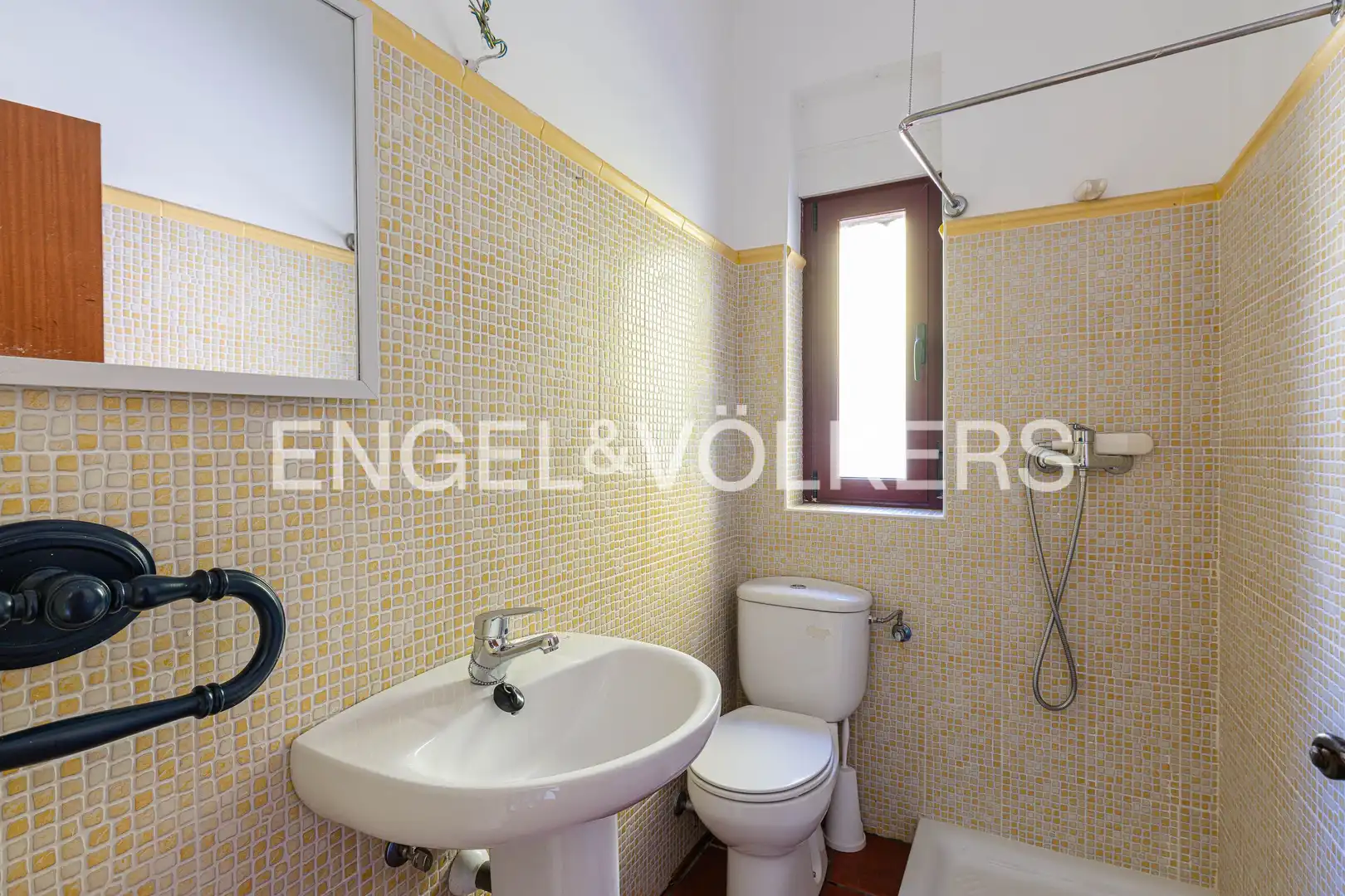 Bathroom of Houses for sale in Hoyo de Manzanares  with Air Conditioner, Heating and Private garden