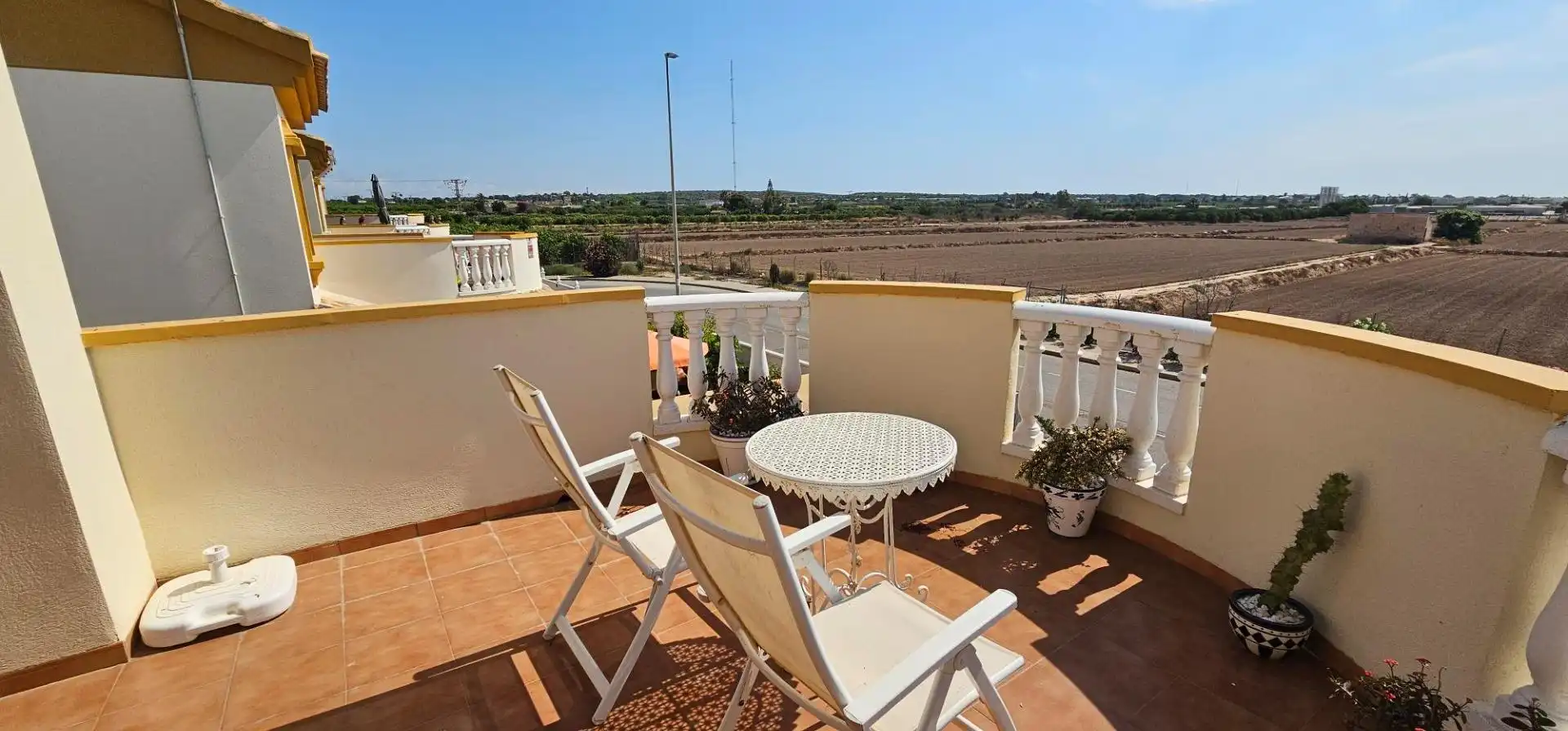 Terrassa de Casa o xalet en venda en El Raso