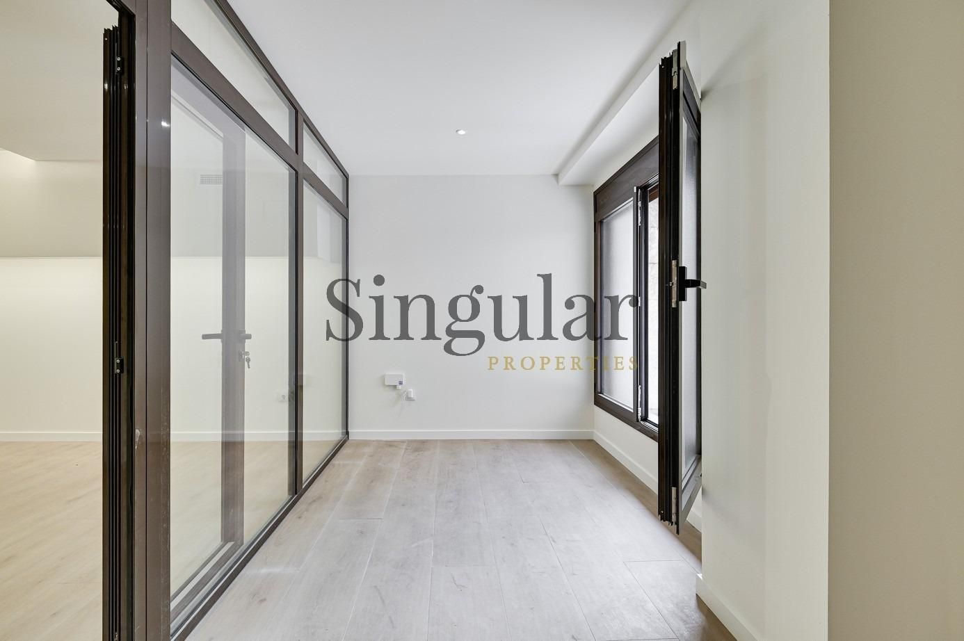 Bedroom of Premises for sale in  Barcelona Capital