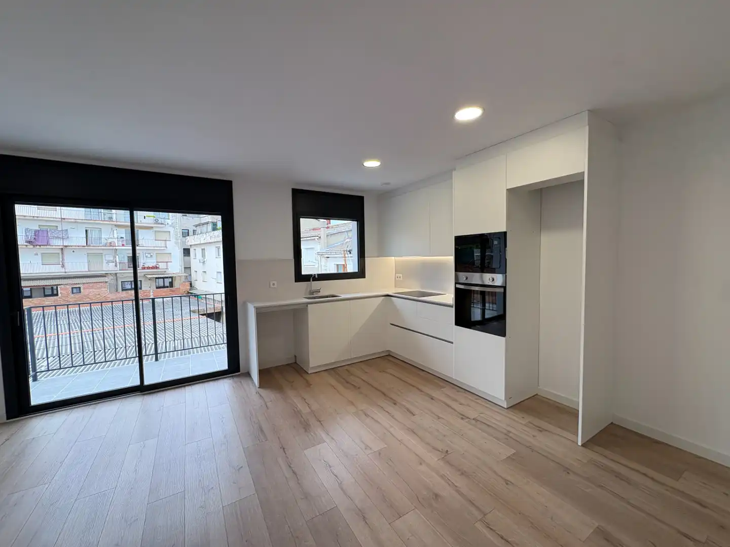 Cocina de Piso en venta en Torelló con Calefacción, Parquet y Terraza